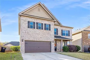 300 Palm Springs Cir, Fairburn, GA 30213 - Photo 3