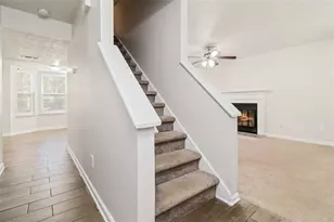 2725 Wildflower Ln, Snellville, GA 30039 - Photo 9