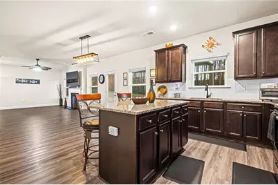 61 N Village Circle, Rydal, GA 30171 - Photo 7