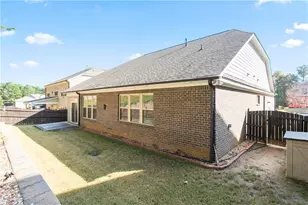 330 La Perla Dr, Sugar Hill, GA 30518 - Photo 21