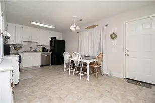 230 Laurel Way, Covington, GA 30016 - Photo 5