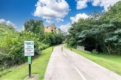 2047 Drew Drive, Atlanta, GA 30318 - Photo 35