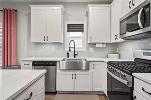 2047 Drew Dr, Atlanta, GA 30318 - Photo 15