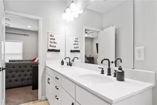 2047 Drew Dr, Atlanta, GA 30318 - Photo 27