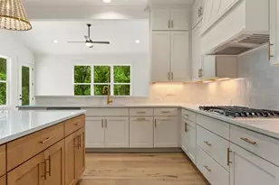 9155 Greenway Ct, Gainesville, GA 30506 - Photo 11