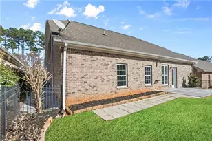 726 Retreat Woods Way, Dacula, GA 30019 - Photo 5