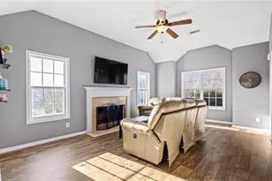 3121 Thorn Bush Dr, Gainesville, GA 30507 - Photo 5