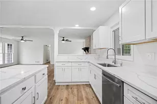 4904 Pebblebrook Dr, Douglasville, GA 30135 - Photo 9