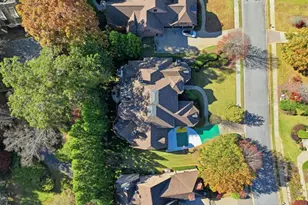 841 Camden Park Ct NE, Atlanta, GA 30342 - Photo 9