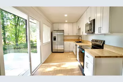 868 Maxey Hill Court, Stone Mountain, GA 30083 - Photo 17