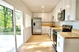 868 Maxey Hill Ct, Stone Mountain, GA 30083 - Photo 17