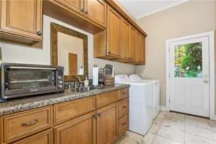 200 Southern Hill Dr, Johns Creek, GA 30097 - Photo 19