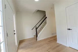 679 Springtor Dr, Lawrenceville, GA 30043 - Photo 9