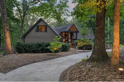 6680 Woodlake Drive, Flowery Branch, GA 30542 - Photo 13