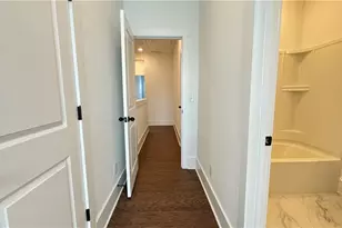 1585 Layton Ln NW, Atlanta, GA 30318 - Photo 23