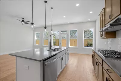 1919 Redfield Road NE #19, Marietta, GA 30066 - Photo 5