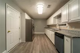 220 Mcgiboney Pl, Covington, GA 30016 - Photo 3