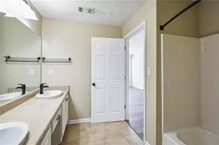 1371 Keys Crossing Dr NE, Atlanta, GA 30319 - Photo 17