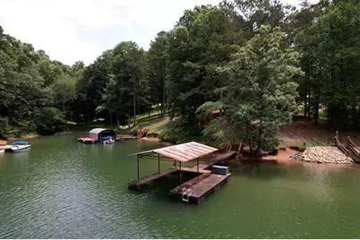 8940 Bay Drive, Gainesville, GA 30506 - Photo 23