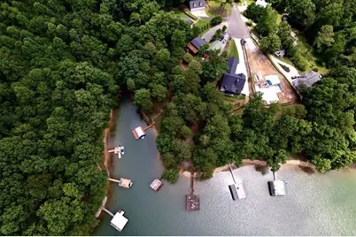 8940 Bay Drive, Gainesville, GA 30506 - Photo 3