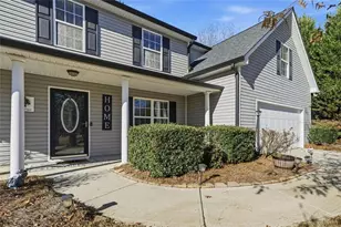 921 Roxeywood Dr, Winder, GA 30680 - Photo 3