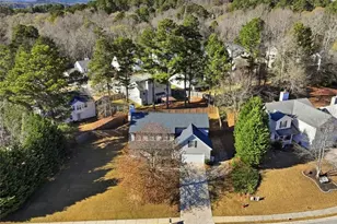 921 Roxeywood Dr, Winder, GA 30680 - Photo 5