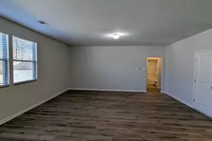 2034 Britt Dr, Snellville, GA 30078 - Photo 11