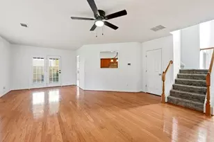 4545 Parkview Walk Dr, Lilburn, GA 30047 - Photo 9