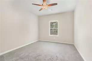 92 Camden Village Dr, Newnan, GA 30265 - Photo 11