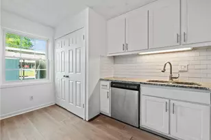 310 Winding River Dr, Atlanta, GA 30350 - Photo 9