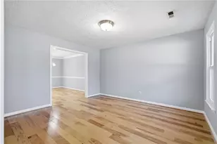 100 Glenridge Dr, Newnan, GA 30265 - Photo 5