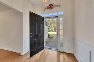 522 Huntgate Rd, Woodstock, GA 30189 - Photo 3