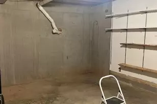 5052 Glaze Dr, Dunwoody, GA 30360 - Photo 17