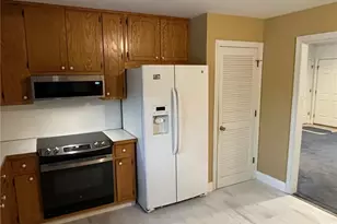 5052 Glaze Dr, Dunwoody, GA 30360 - Photo 7