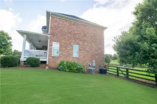 1252 White Columns Dr, Monroe, GA 30656 - Photo 5