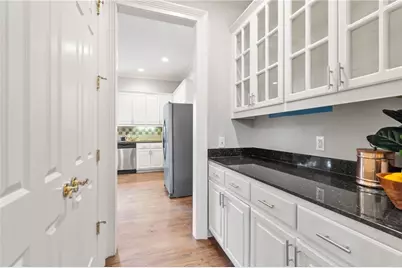 2181 McKinley Road NW, Atlanta, GA 30318 - Photo 15