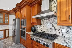 235 Summerhouse Ln, Atlanta, GA 30350 - Photo 15