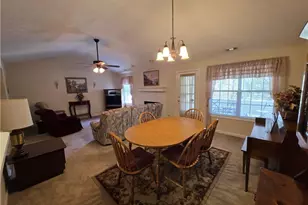 235 Monmouth Dr, Fayetteville, GA 30214 - Photo 9