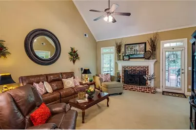 616 Richmond Place, Loganville, GA 30052 - Photo 9