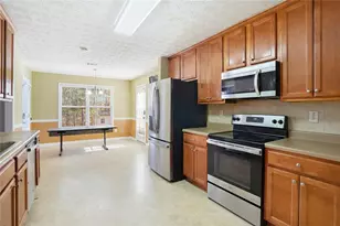 1359 River Club Dr NE, Conyers, GA 30012 - Photo 13