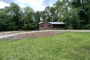 19 Oak Hill Dr, Winder, GA 30680 - Photo 1