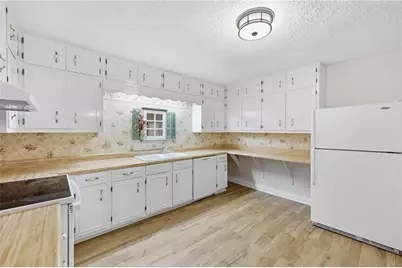 1304 Pine Valley Road, Gainesville, GA 30501 - Photo 11