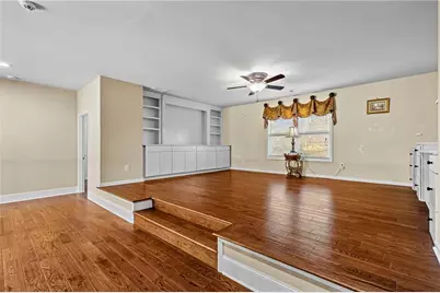 957 Pont Du Gard Ct, Buford, GA 30518 - Photo 17