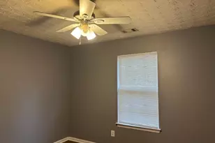 408 Spring Head Dr, Lawrenceville, GA 30046 - Photo 9