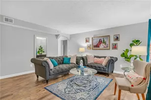 7135 Hania Dr, Fairburn, GA 30213 - Photo 9