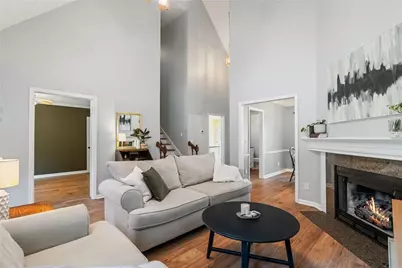 219 Tennis Court Lane NW, Kennesaw, GA 30144 - Photo 3