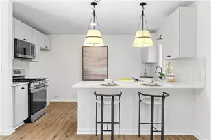 1031 Lakewood Dr, Marietta, GA 30066 - Photo 9