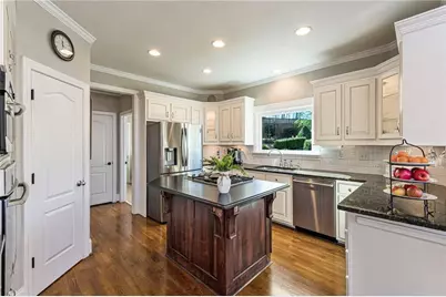 1505 Runnymede Court SW, Lilburn, GA 30047 - Photo 3