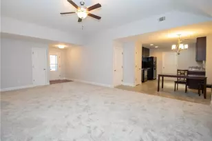 104 Pk Vw Dr, Grantville, GA 30220 - Photo 5