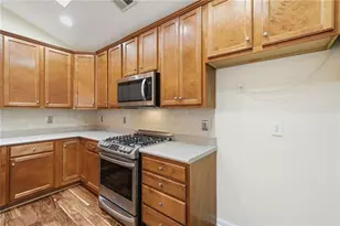 526 Arden Close, Woodstock, GA 30188 - Photo 9